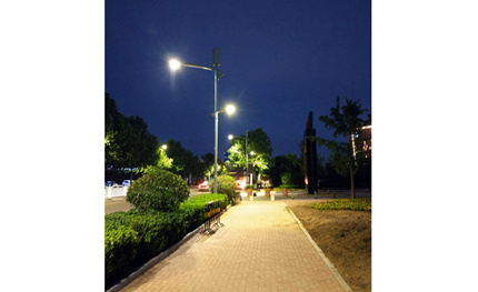華體這兩款智慧路燈亮相青島，為2018上合組織峰會獻(xiàn)禮